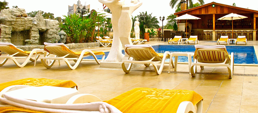 During their stay, guests have access to the outdoor swimming pool with adjacent sundeck and towel service.